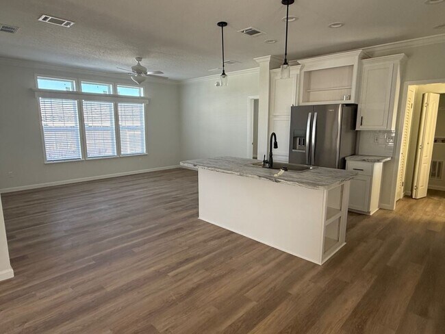 Building Photo - 7711 Desoto Dr