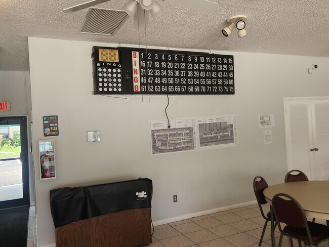 Building Photo - 7257 Golf Colony Ct