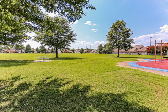 Building Photo - Spacious 4 Bedroom Memphis Home