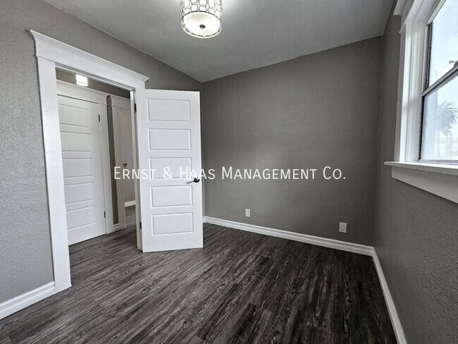 Building Photo - 755 Elm Ave