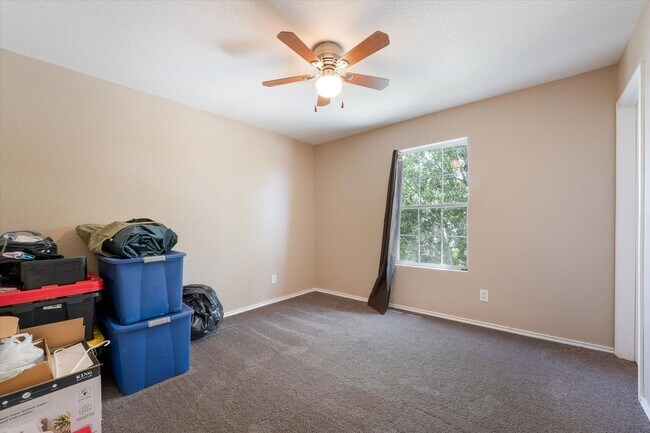 Building Photo - Easy Living on Amber Ledge