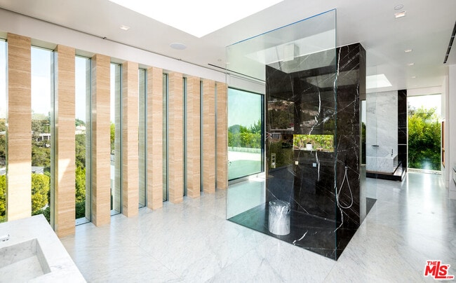 Building Photo - 642 Perugia Way