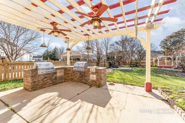 Building Photo - 4332 Southern Oak Dr