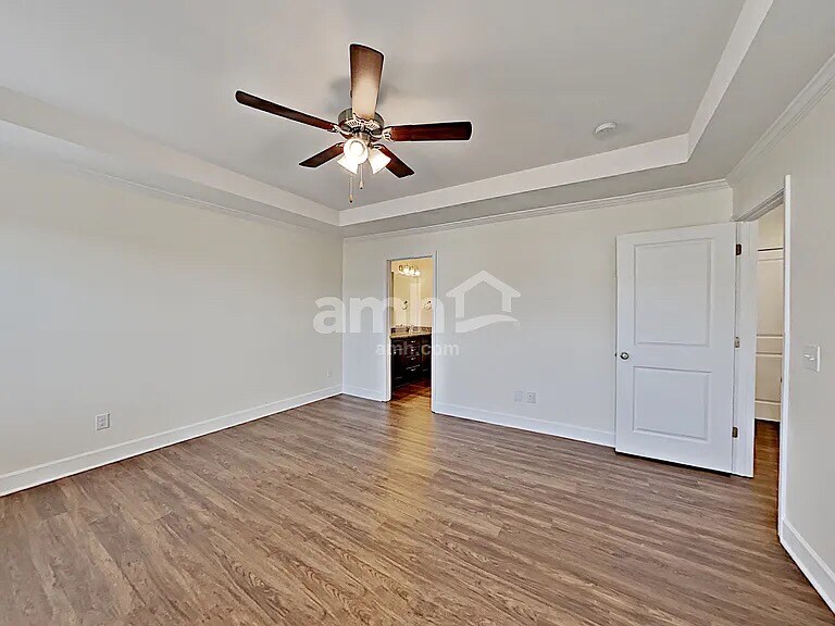 Building Photo - 5208 Lake Maxwell Dr