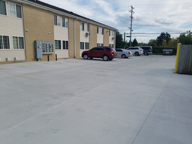 Parking Lot - 5321 16th St