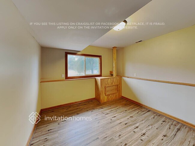Building Photo - 6701 N Bryant Ave