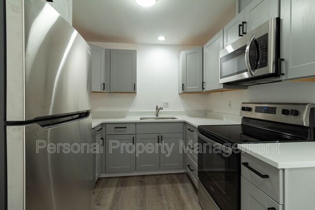 Building Photo - 4325 E 17th St