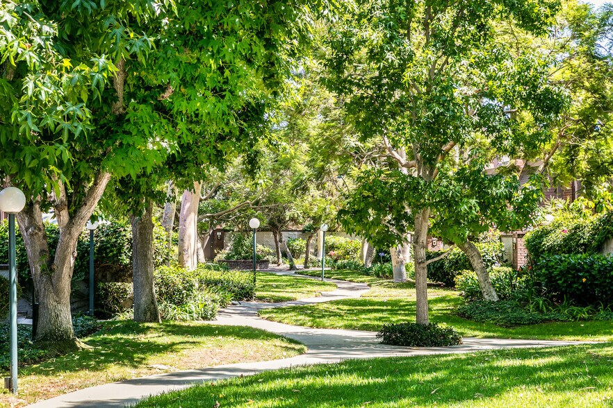 Building Photo - 4549 Alla Rd