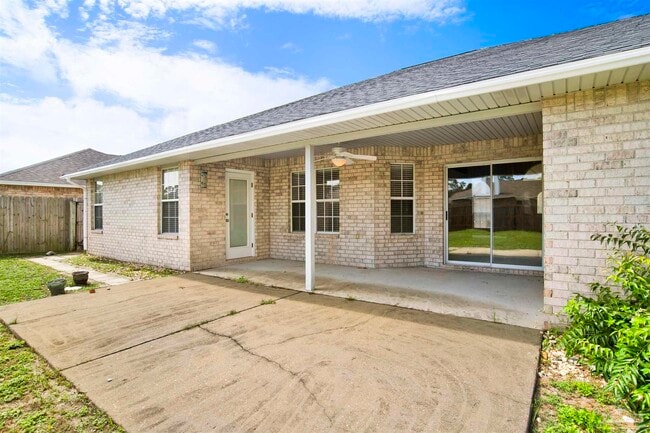 Building Photo - 2012 Horton Dr