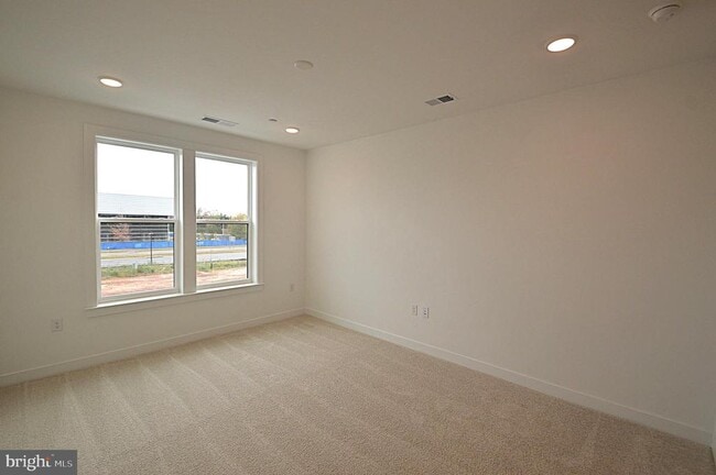 Building Photo - 21731 Dovekie Ter