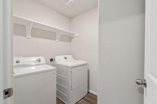 Building Photo - 26107 Idleford Ln