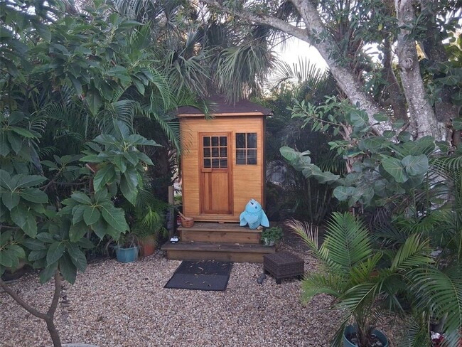 Building Photo - 216 Berry St