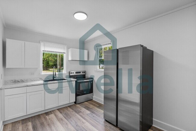 Building Photo - 451 Loring Dr