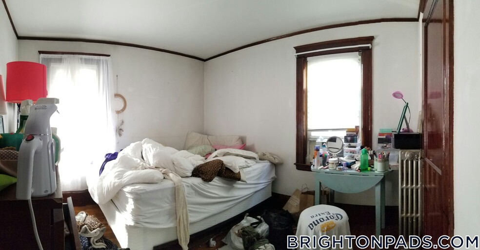 Building Photo - 55 Etna St