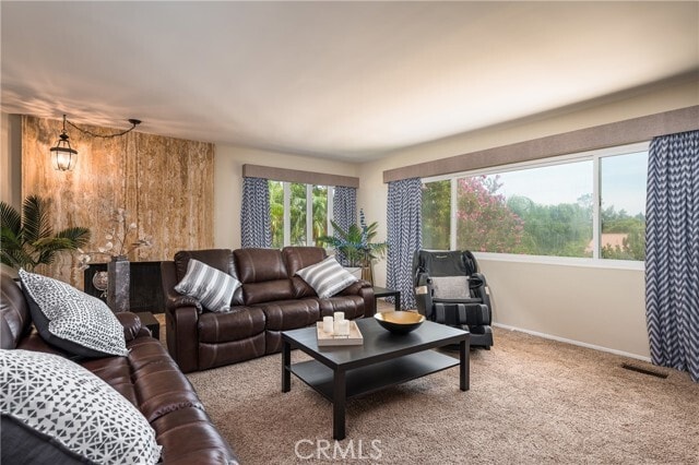 Building Photo - 2328 E Vine Ave