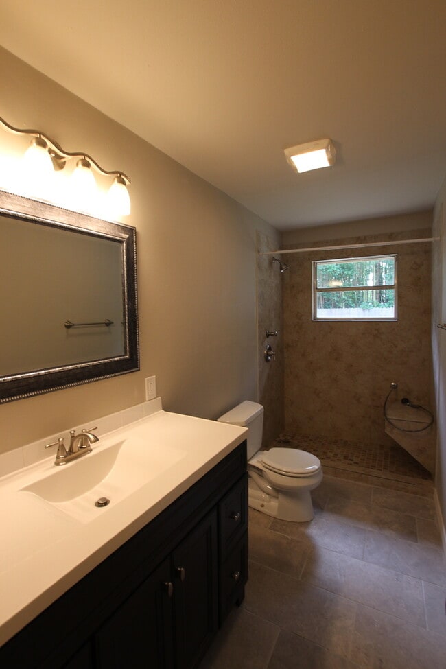 Building Photo - Lease Takeover Opportunity Available! 3 be...
