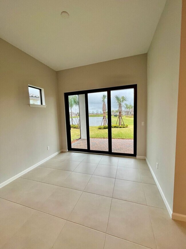 Building Photo - VERANDA GARDENS BRAND NEW HOME