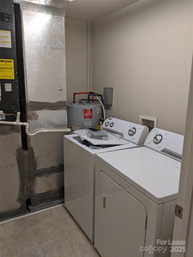 Building Photo - 119 Steinbeck Wy