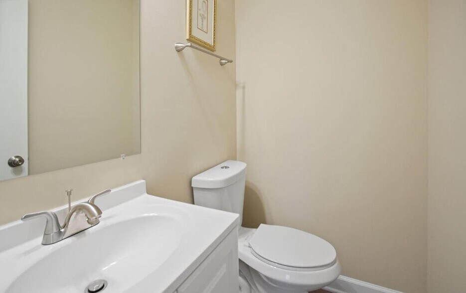 Building Photo - 6206 Dimrill Ct