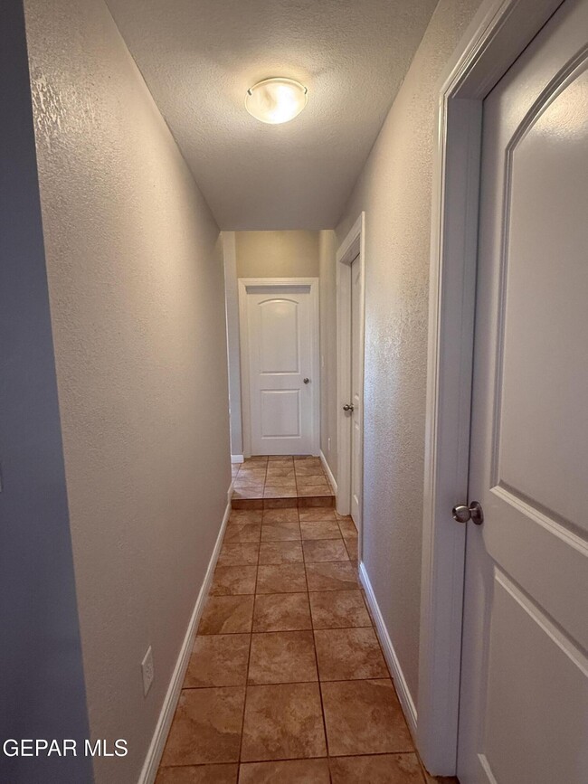 Building Photo - 218 Easter Way