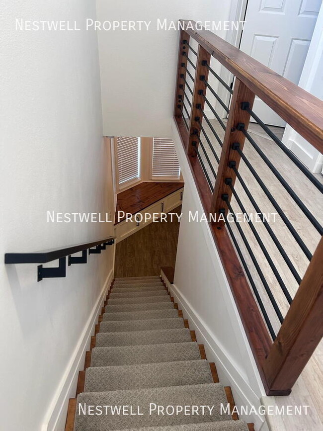 Building Photo - 426 N Orch Dr