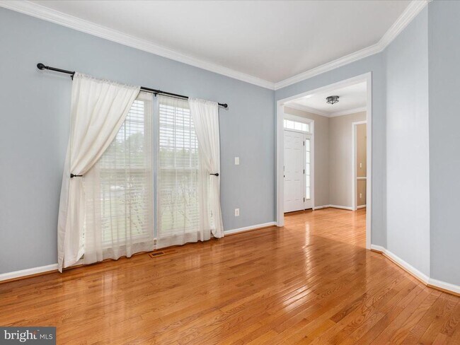 Building Photo - 10625 Wulford Ct
