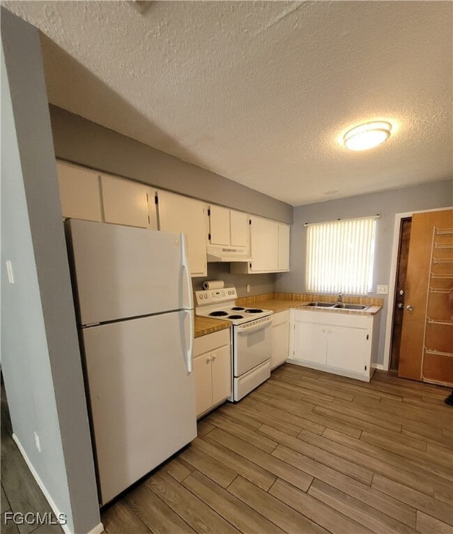 Building Photo - 1865 Lavonia Ln