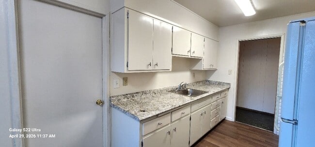 Building Photo - Charming 3 Bedroom 2 Bath Home San Leandro!