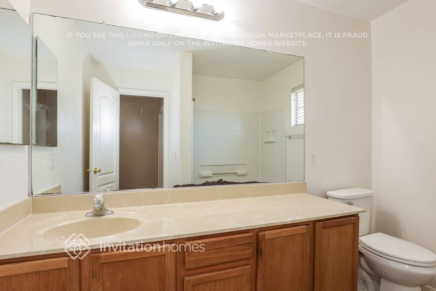 Building Photo - 44119 W Snow Dr