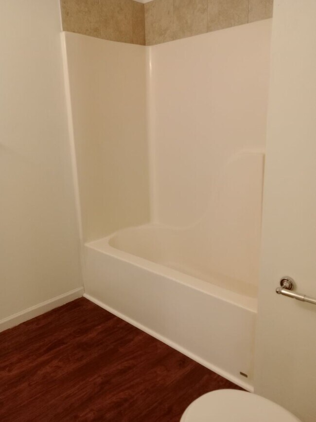 Building Photo - 4414-4416-4416 Cheryl Ct