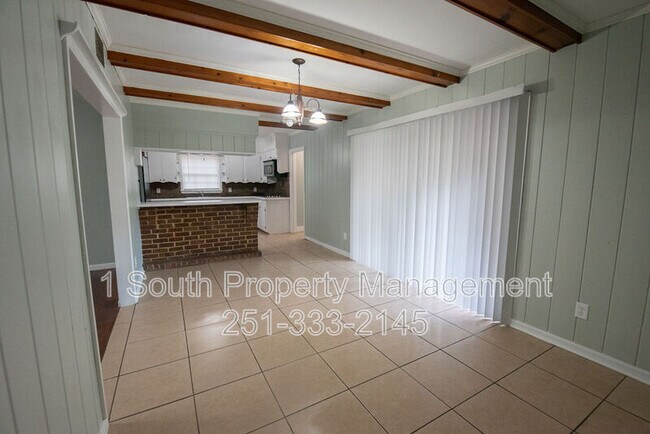 Building Photo - 4361 Montclair Cir E