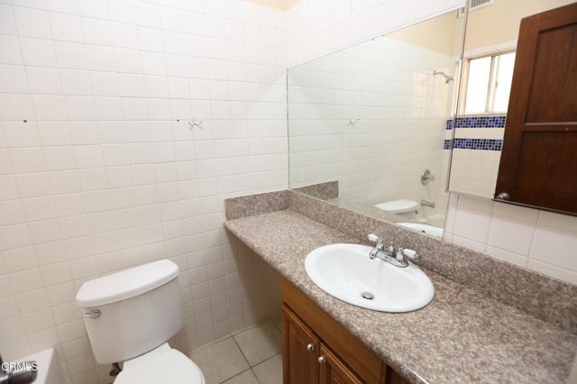 Building Photo - 126 S Olive Ave