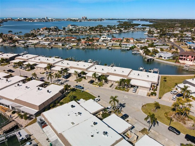 Building Photo - 431 Boca Ciega Point Blvd N