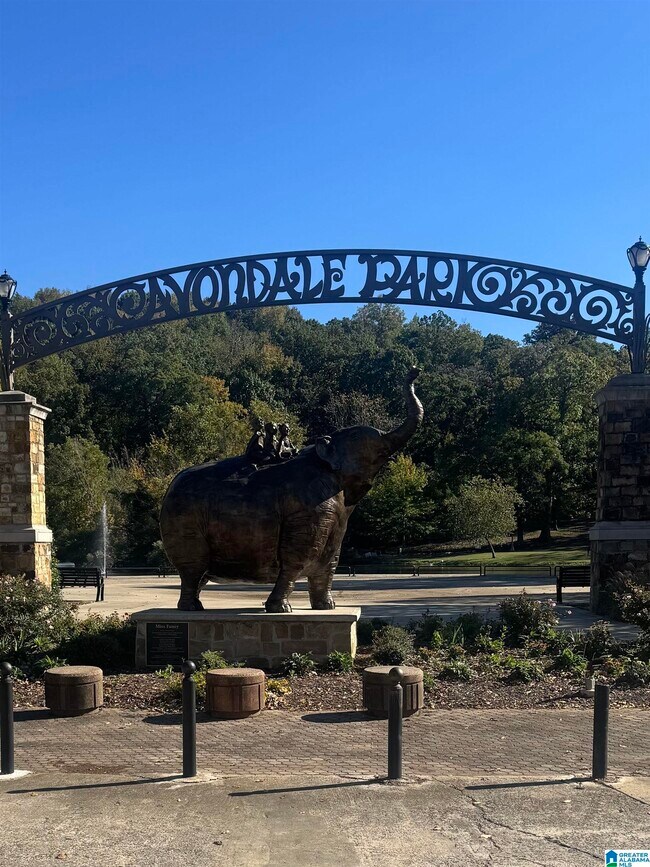 Building Photo - 3904 8th Ct S