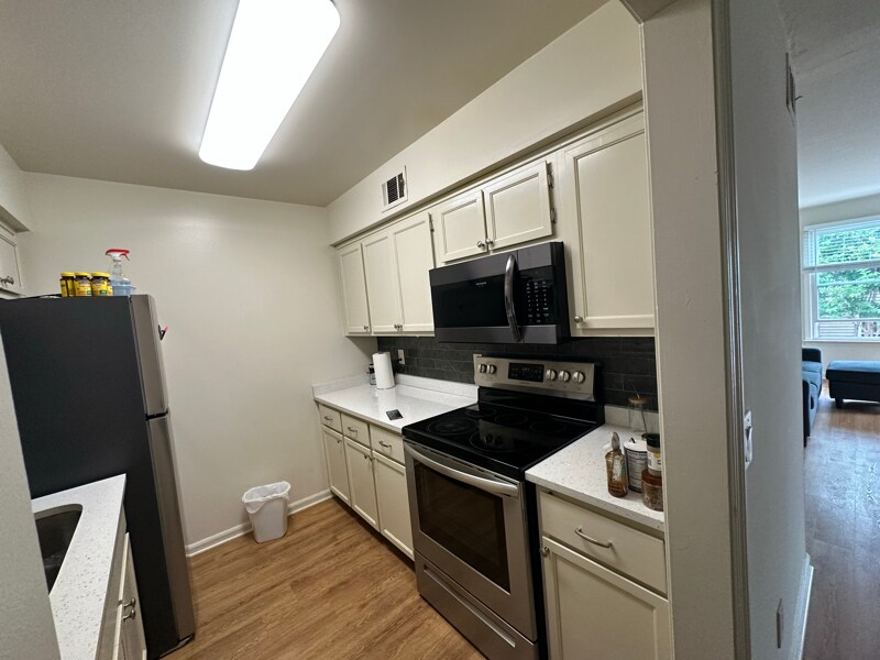 Building Photo - 2118 Acklen Ave