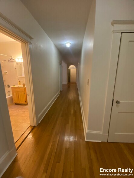 Building Photo - 75 Longwood Ave