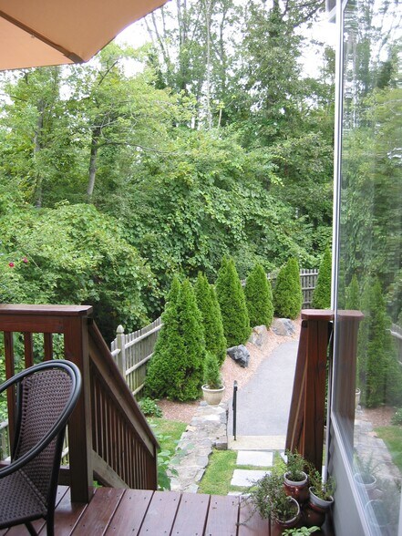 Building Photo - 4 Good Hope Ln