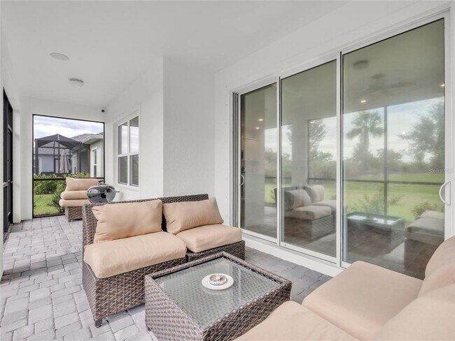 Building Photo - 10108 Hammock Brook Dr