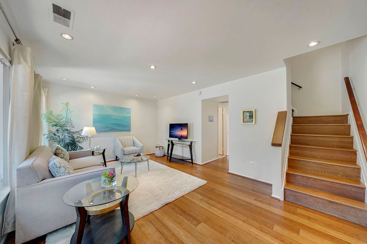 Building Photo - 1701 Westwind Way