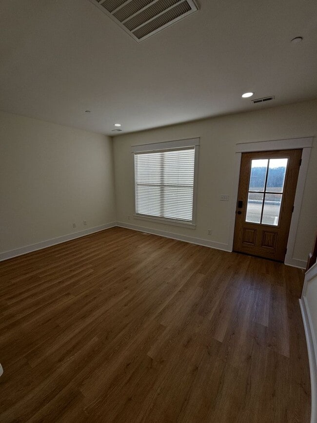 Building Photo - 2-Bedroom HOA Home with Flex Room and Resort-Style Amenities at Highbury