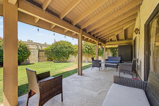 Building Photo - Furnished Luxury Condo in Guard-Gated Casa Del Monte | Prime Old Town Scottsdale Location