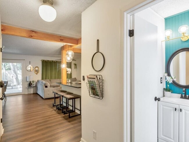 Building Photo - 2790 Farmstead Rd