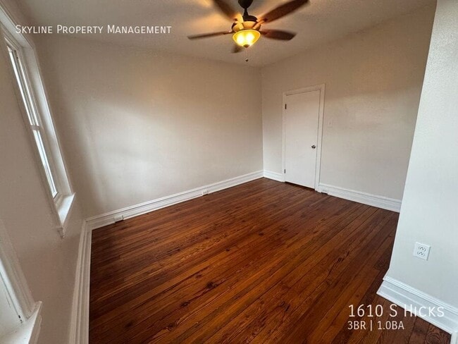 Building Photo - 1610 S Hicks-