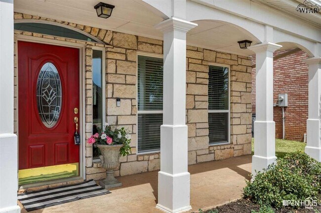 Building Photo - 2804 S Shepherds Glen