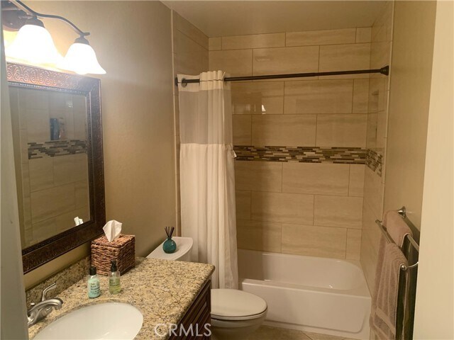Building Photo - 3728 Live Oak Dr