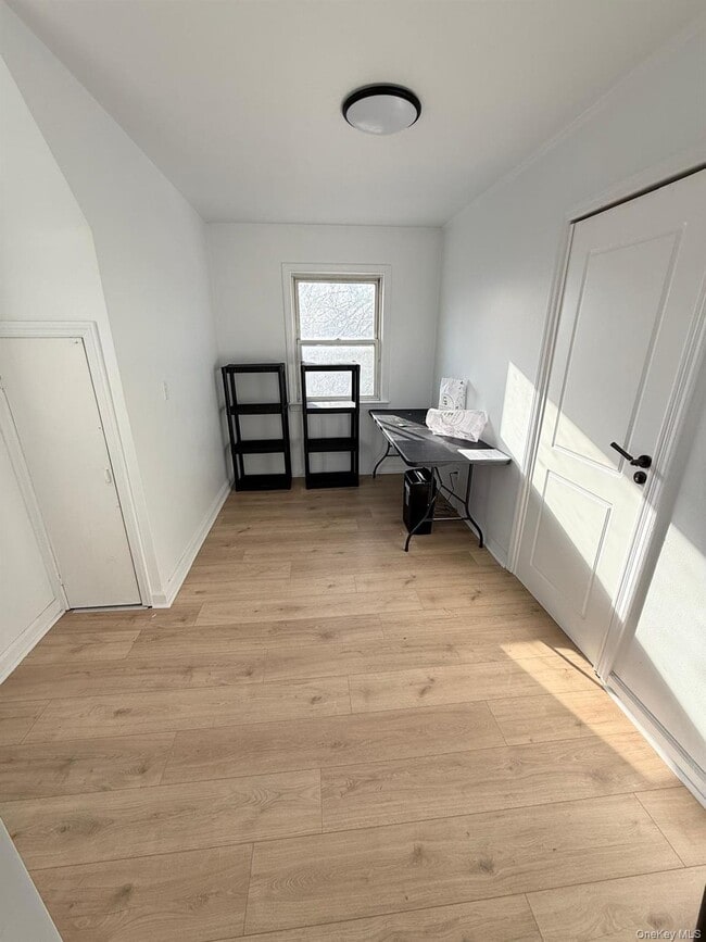 Building Photo - 165-25 Union Tpke