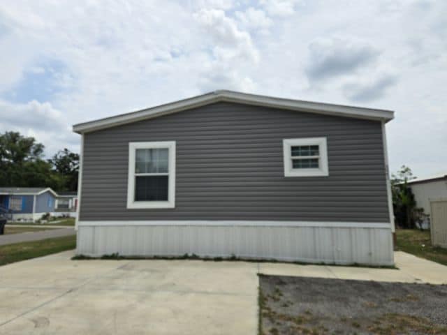 Building Photo - 323 Elm Ln