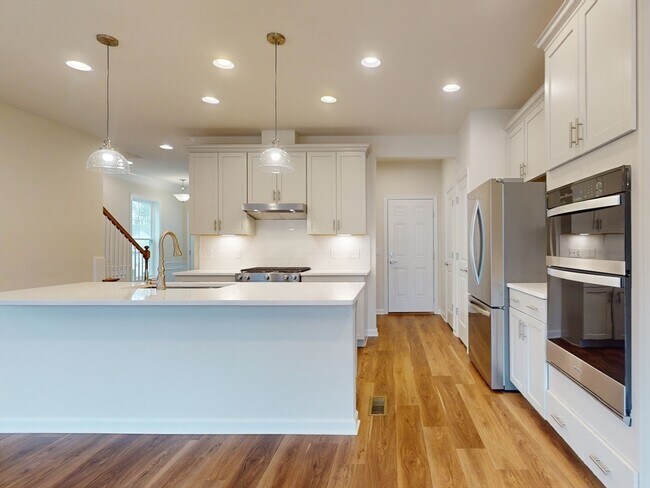 Building Photo - 106 Heron Ln