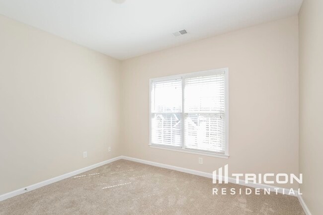 Building Photo - 3530 Renaissance Cir