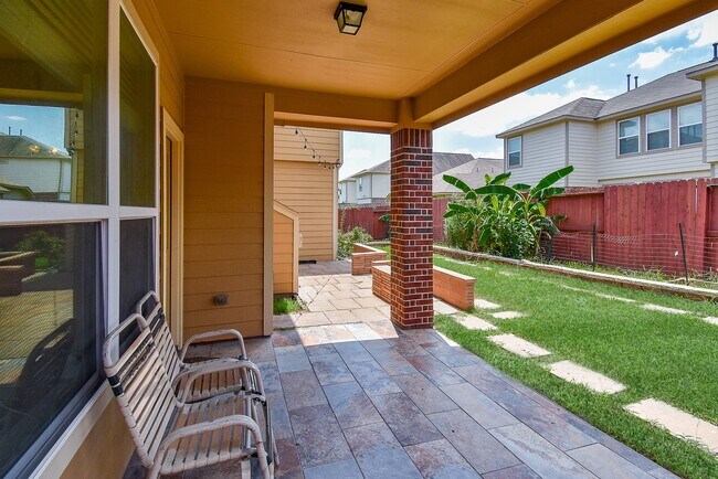 Building Photo - 20810 Fair Walnut Way